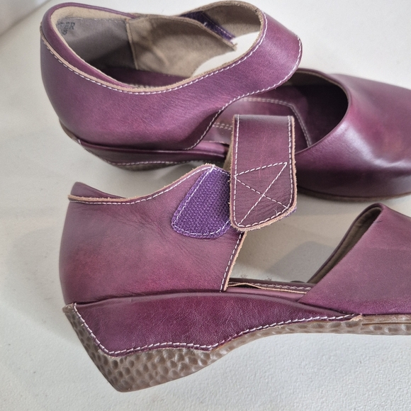 L'Artiste Spring Step GLOSS Wedge Heel Mary Jane Velcro Strap in Purple - Size 7 - Picture 9 of 16